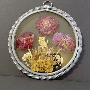 Vintage Lasting Impressions Pewter Frame Dried Pressed Flowers Suncatcher